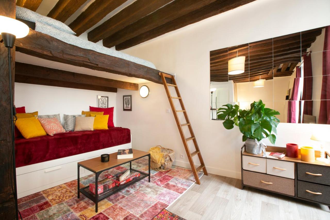 Authentic In Center Of Parisian Marais Parijs